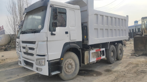 30 Tons 6x4 SINOTRUCK Used Mid Size Dump Truck